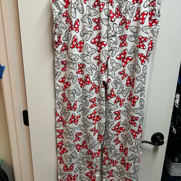 Disney Women's pj Minnie Red and Gray Bow Print set size XL/ NWT B44 - Picture 2 of 5